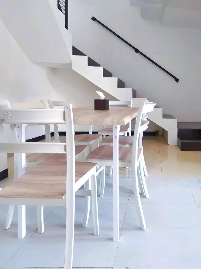 Homestay Omah Putih Бантул Экстерьер фото